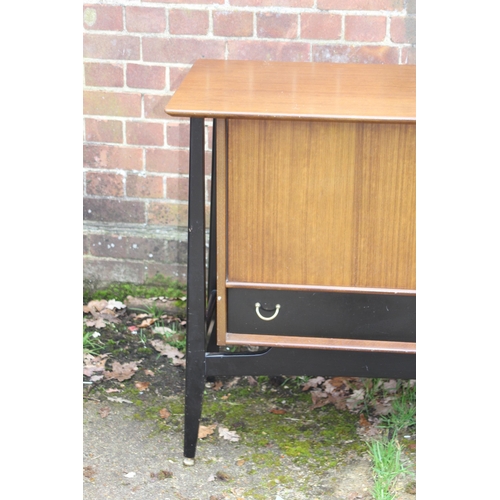 29 - VINTAGE RETRO G PLAN SIDEBOARD 
133 X 50 X 85CM