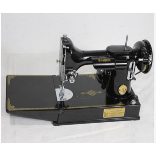 401 - VINTAGE SINGER NO 221K1 SEWING MACHINE