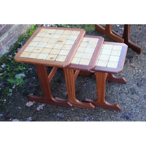 70 - VINTAGE RETRO TILED TOPPED TABLE AND GPLAN TILED NEST OF TABLES 
95 X 48 X 40CM