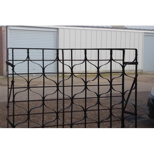 72 - ANTIQUE WINE RACK
90 X 21 X 152CM