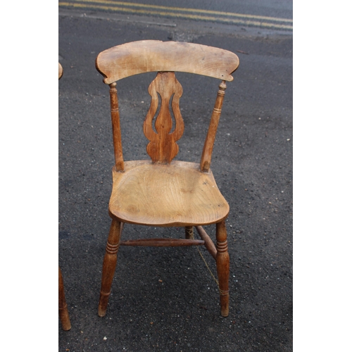 1 - 4 X VINTAGE PINE CHAIRS - A/F
39 X 39 X 82CM