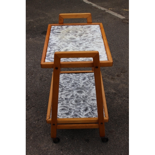 21 - VINTAGE RETRO TEA TROLLEY 
74 X 43 X 62CM