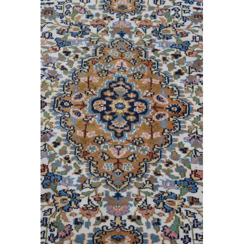 174 - EASTERN RUG
160 X 93CM