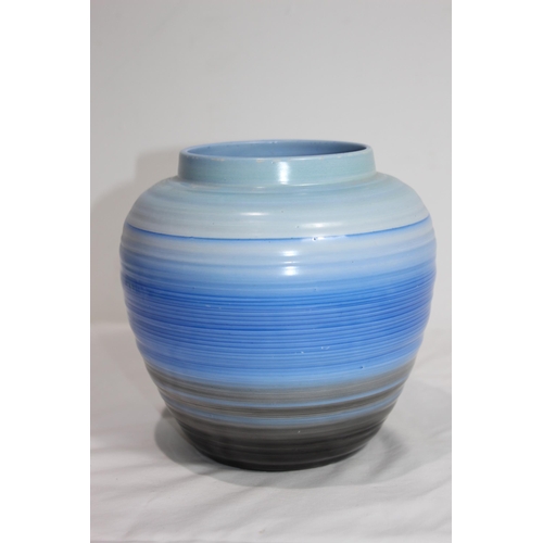 543 - RETRO SHELLEY HARMONY VASE 
20CM