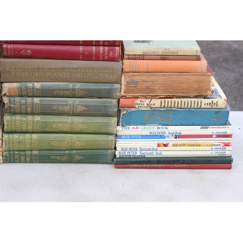 248 - LARGE QUANTITY OF CHILDREN'S BOOKS, ANNUALS ETC