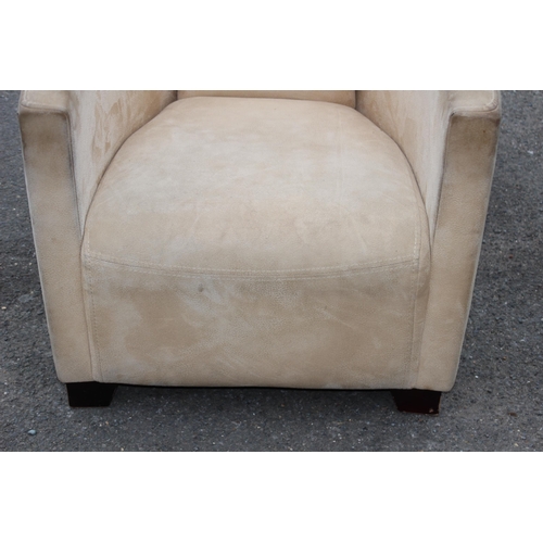 16 - Art Deco STYLE SUEDE CHAIR
70 X 60 X 88CM