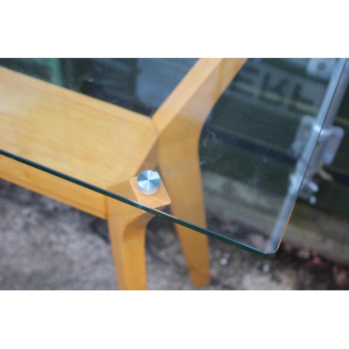 43 - GLASS TOPPED CONSOLE TABLE 
100 X 38 X 81CM