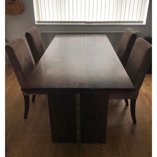 41 - DINING TABLE AND 6 CHAIRS 
178 X 90 X 78CM