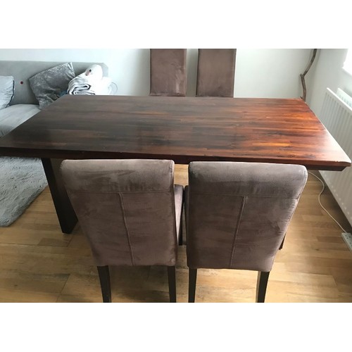 41 - DINING TABLE AND 6 CHAIRS 
178 X 90 X 78CM