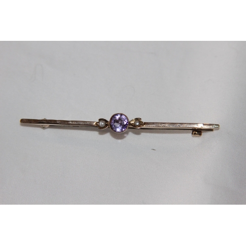 788 - CASED 9CT GOLD AMETHYST AND SEED PEARL BROOCH