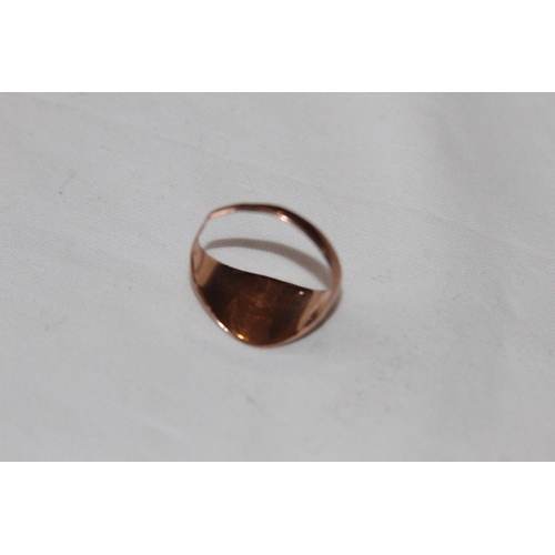 792 - 9CT GOLD SIGNET RING - BIRMINGHAM 1918 - 2.95G IN ROSE GOLD