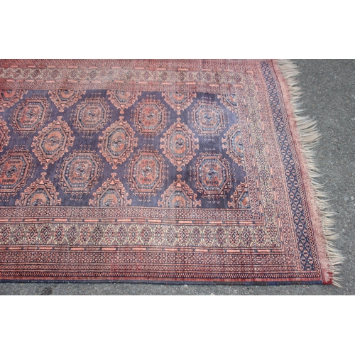 177 - VINTAGE EASTERN RUG
190 X 118CM