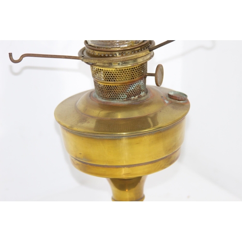 185 - VINTAGE OIL LAMP
62CM