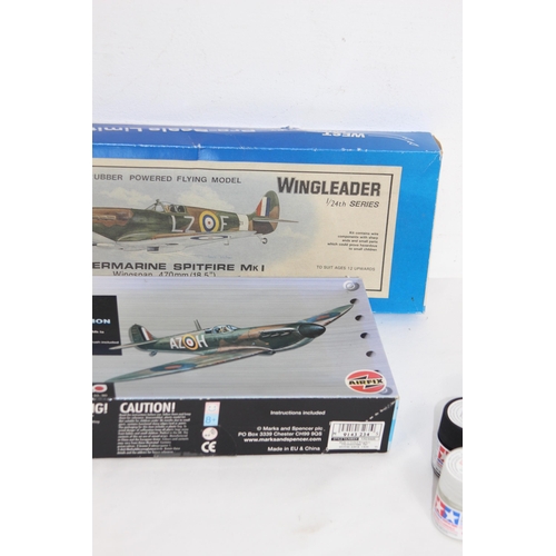 257 - 2 X AIRCRAFTS KITS