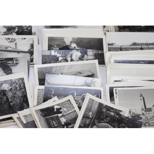 271 - QUANTITY OF VINTAGE PHOTOGRAPHS