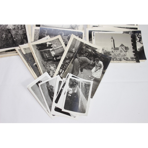 271 - QUANTITY OF VINTAGE PHOTOGRAPHS