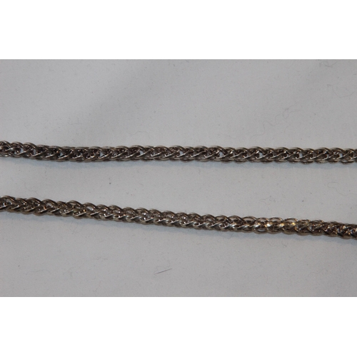 687 - INTERLINKED SILVER NECK CHAIN 27G