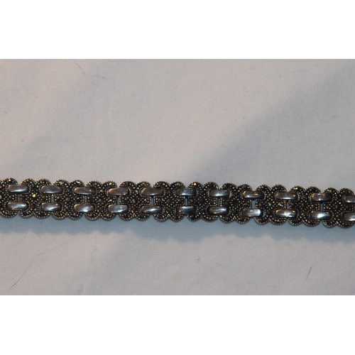 690 - ORNATE SILVER BRACELET - 40G