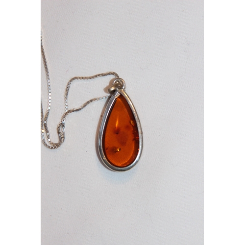 710 - TEAR DROP AMBER COLOURED SET SILVER PENDANT NECKLACE