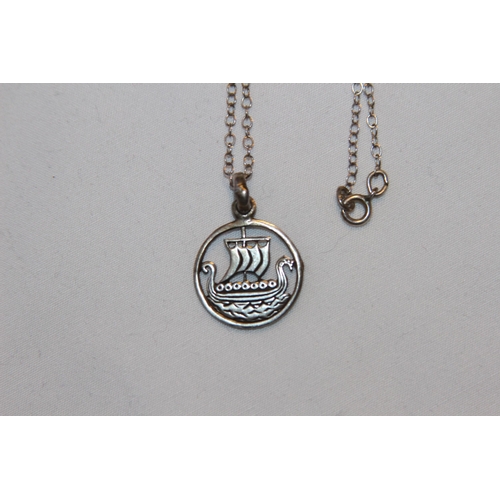 713 - SCANDINAVIAN DESIGN VIKING BOAT SILVER NECKLACE