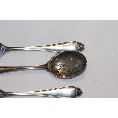 720 - SET OF SIX SILVER SPOONS BY CHARLES BOYTON & SON - SHEFFIELD 1929 - 69G