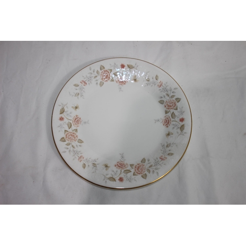 215 - QUANTITY OF ROYAL ALBERT AUTUMN SUNLIGHT PLATES