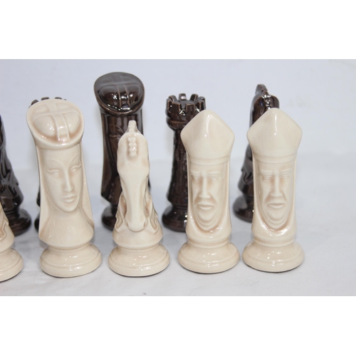 464 - GOOD CHESS SET