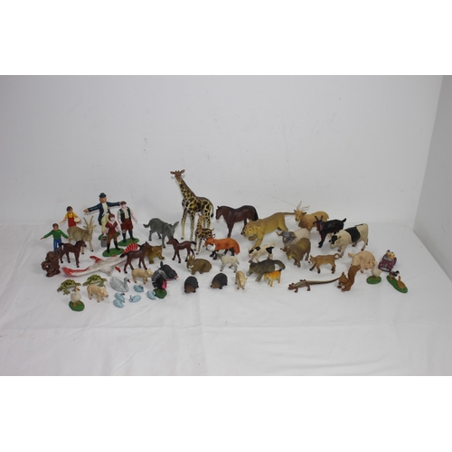 465 - BOX OF VINTAGE ANIMALS ETC