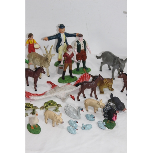 465 - BOX OF VINTAGE ANIMALS ETC