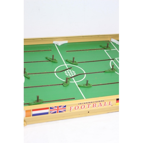 467 - 1960'S BOXED MUNRO INTERNATIONAL FOOTBALL GAME - COMPLETE