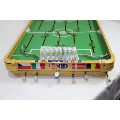 467 - 1960'S BOXED MUNRO INTERNATIONAL FOOTBALL GAME - COMPLETE