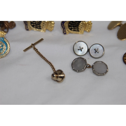 510 - QUANTITY OF MILITARY CUFFLINKS INCLUDING H.M.S JUPITER CUFFLINKS