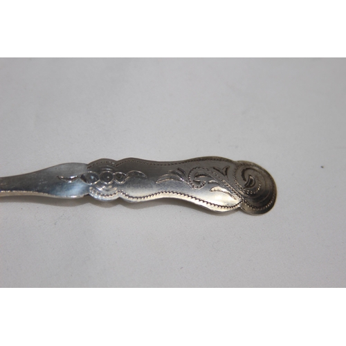 748 - DUTCH SILVER 934 GRADE CADDY SPOON WITH ETCHED STEM AND BOWL DESIGN