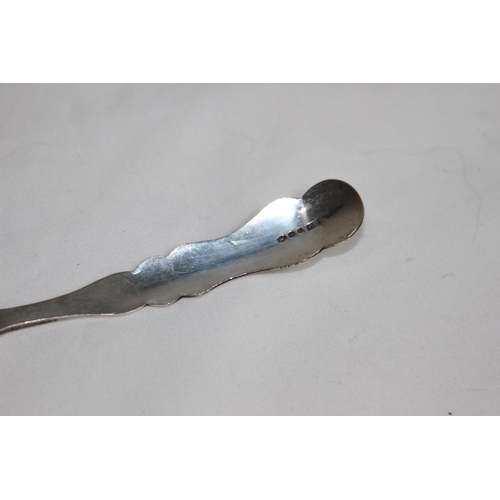 748 - DUTCH SILVER 934 GRADE CADDY SPOON WITH ETCHED STEM AND BOWL DESIGN