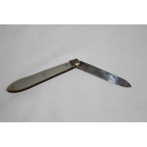 753 - SHEFFIELD SILVER BLADED MOTHER OF PEARL HANDLED FOLDING FRUIT KNIFE - 1935