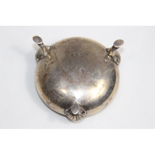 763 - VICTORIAN SILVER CAULDREN FORM SALT BY HAKEN AND HEATH