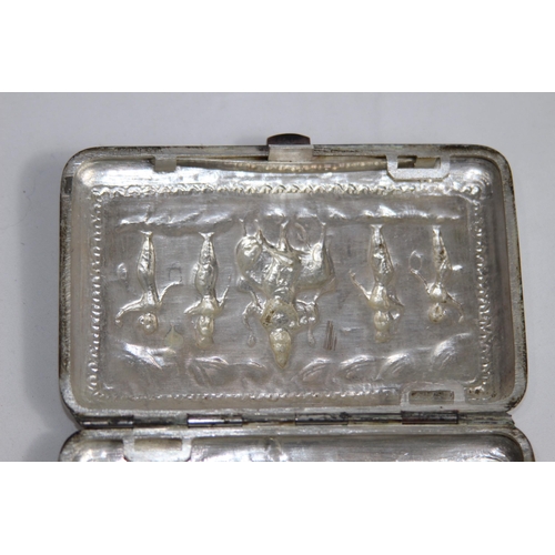 782 - INDIAN SILVER WHITE METAL CIGARETTE BOX WITH INSCRIPTION WITH LINKS TO DONGOLA, CITY IN SUDAN, PRESE... 