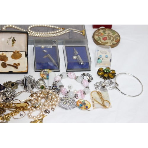 309 - QUANTITY OF COSTUME JEWELLERY - MANY CASED AND BOXED