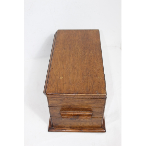 319 - VINTAGE WOODEN WORK BOX WITH DRAWER 
34 X 18.5 X 17CM