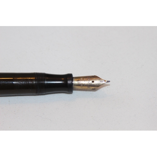 611 - 14CT GOLD NIBBED PARKER FOUNTAIN PEN