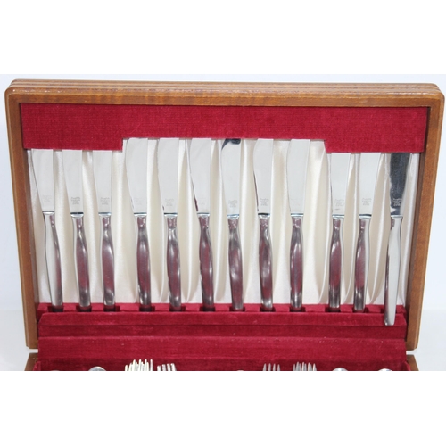 334 - BOXED CUTLERY SET