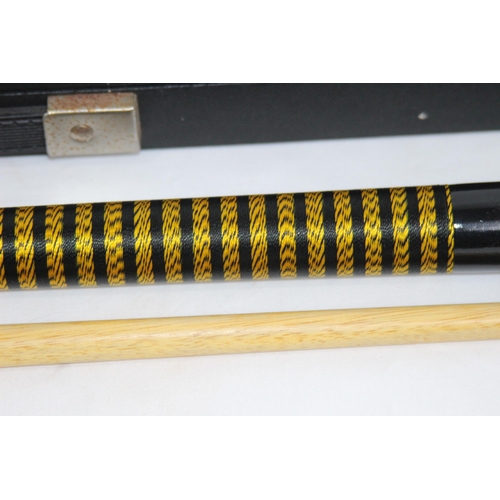 349 - VINTAGE SNOOKER CUE IN BOX