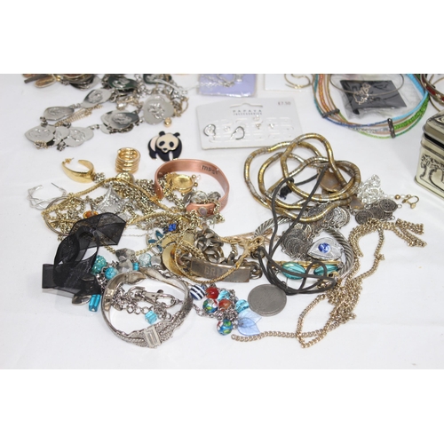 357 - QUANTITY OF COSTUME JEWELLERY