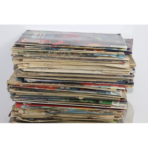 481 - LARGE QUANTITY OF 2000AD MAGAZINE COMICS