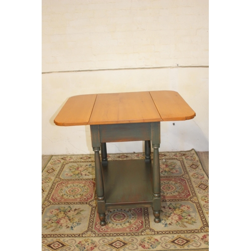 53 - TALL DROP LEAFT KITCHEN TABLE AND 2  STOOLS 
99 X 92 X 88CM CLOSED 56CM