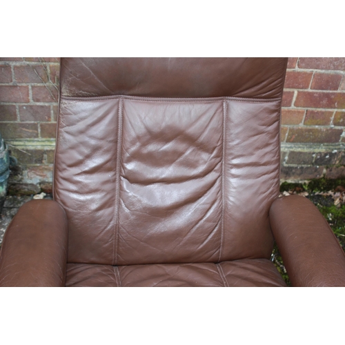 69 - RETRO LEATHER RECLINING CHAIR 
80 X 70 X 96CM