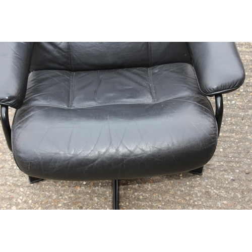 70 - RETRO LEATHER RECLINING CHAIR 
80 X 70 X 96CM