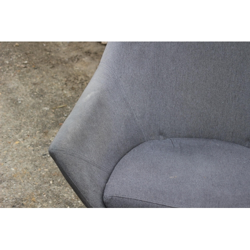 72 - VINTAGE RETRO ARMCHAIR 
80 X 79 X 104CM