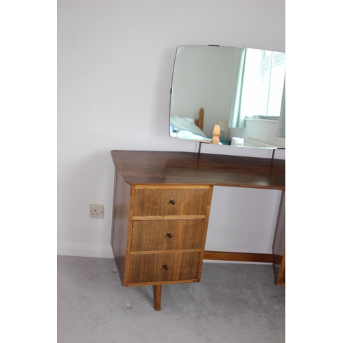 9 - RETRO MORRIS OF GLASGOW DRESSING TABLE