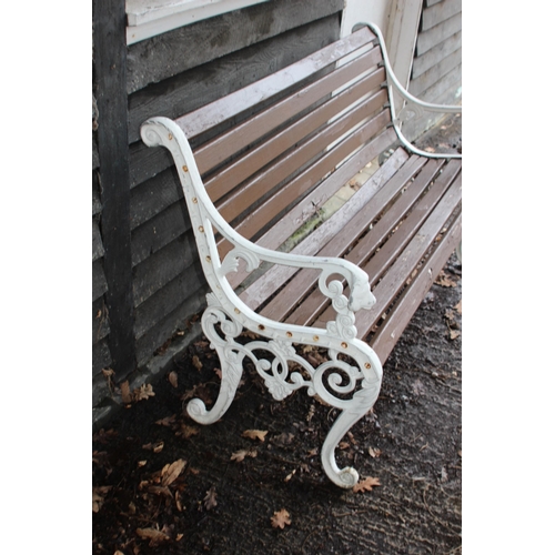 132 - METAL END GARDEN BENCH 
130 X 62 X 82CM